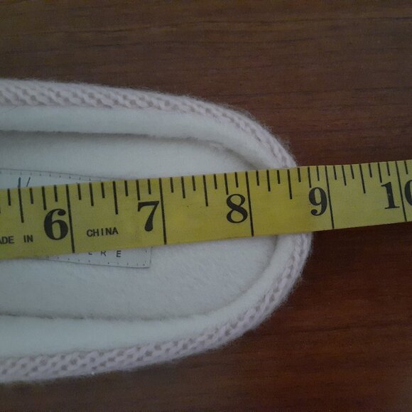 Neiman Marcus Cashmere Slippers - Picture 13 of 13